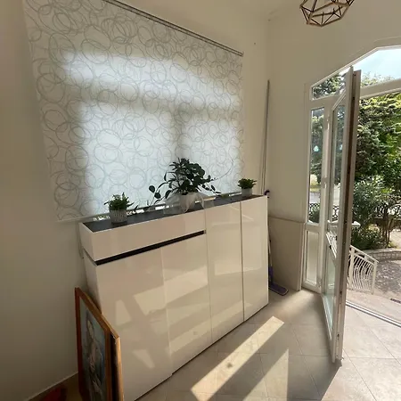 App Leka Apartment