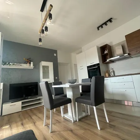 App Leka Apartment