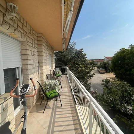 App Leka Apartament *