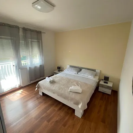 Apartman App Leka