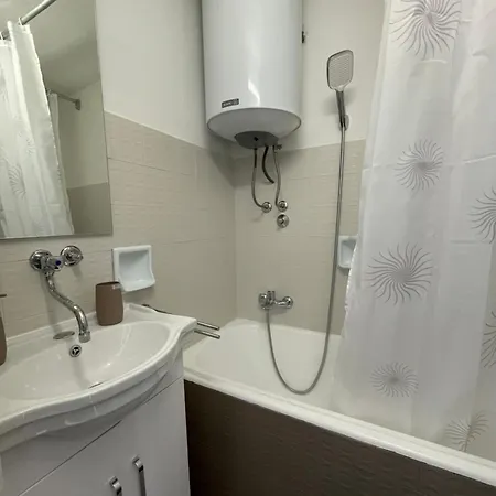 Apartament App Leka *
